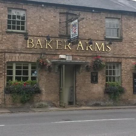 Baker Arms Hotel Хертфорд Екстериор снимка