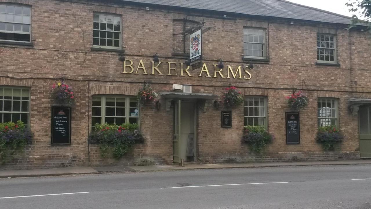 Baker Arms Hotel Хертфорд Екстериор снимка