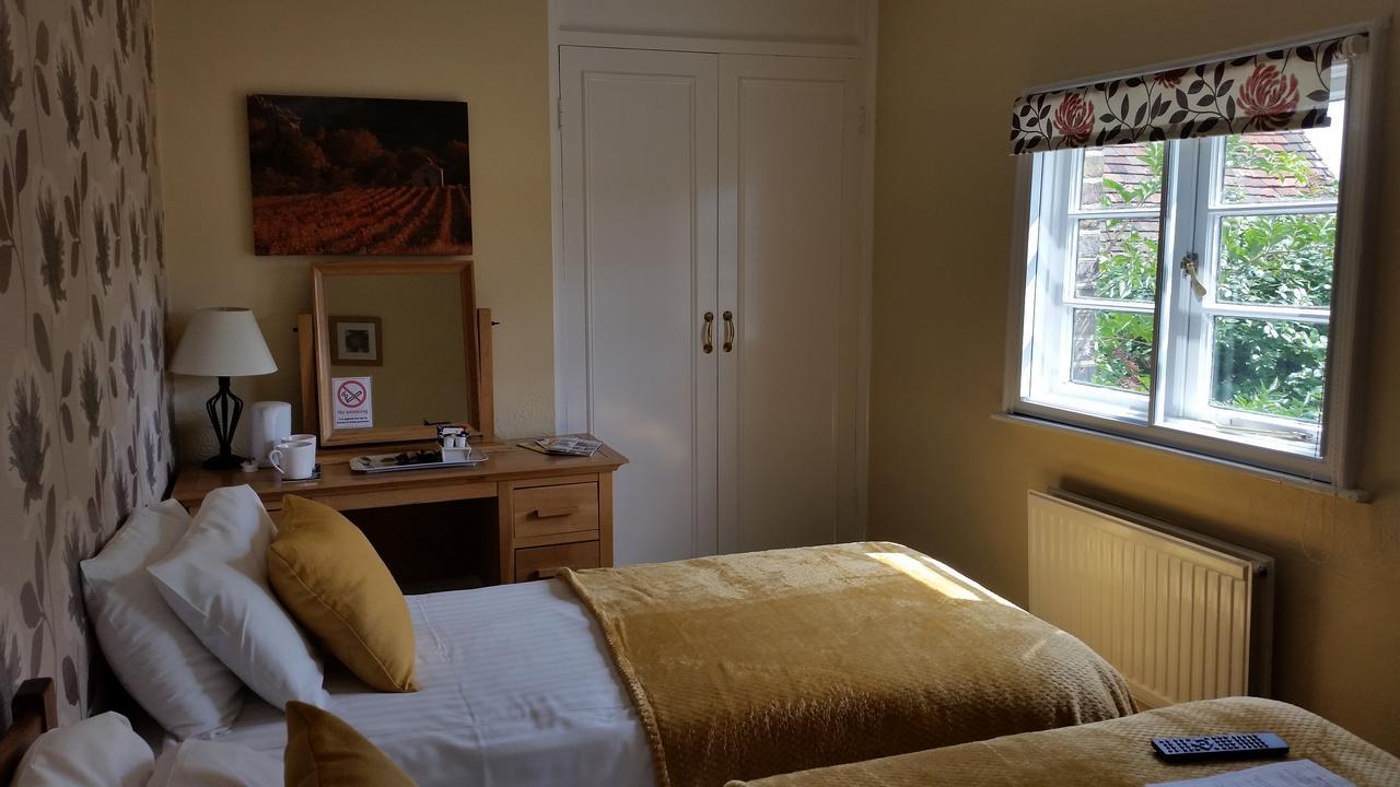 Baker Arms Hotel Хертфорд Екстериор снимка